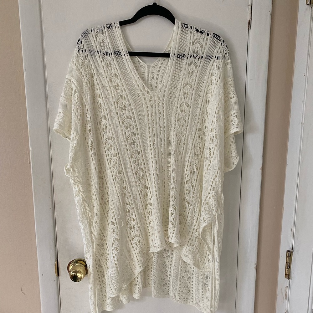 Knit sweater white